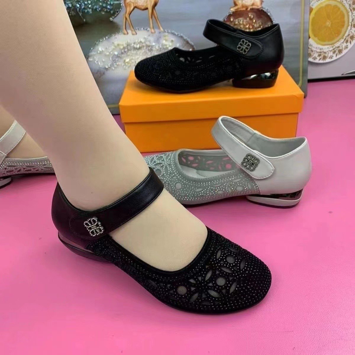 Hollow Rhinestone Non-Slip Sandals