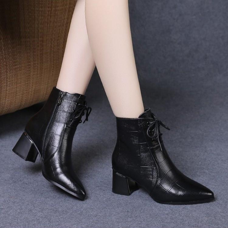 Concise Leather Side Zip Short Boots