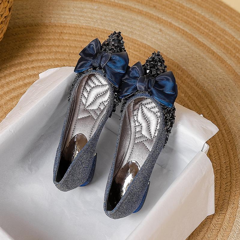 French Shiny Pointed Bow Shoes