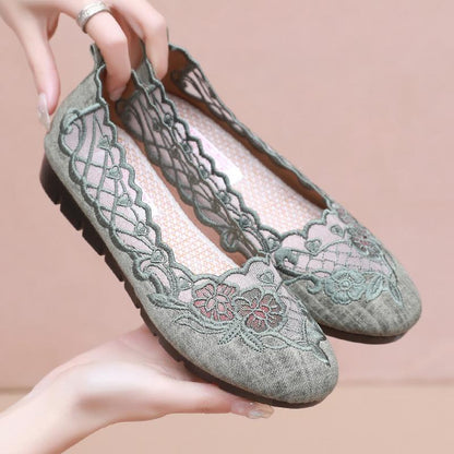 Embroidered Breathable Mesh Shoes