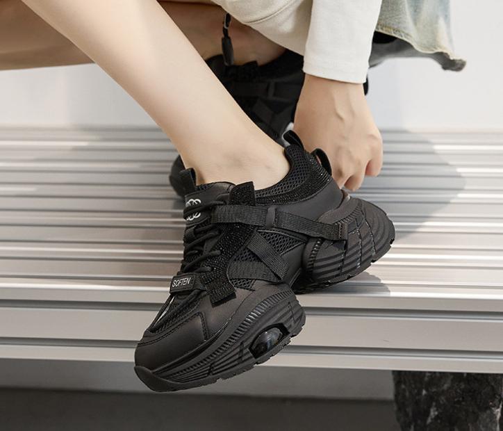 Versatile Heightening Sneakers