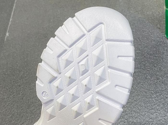 Mesh Thick-Sole Cross Sneakers